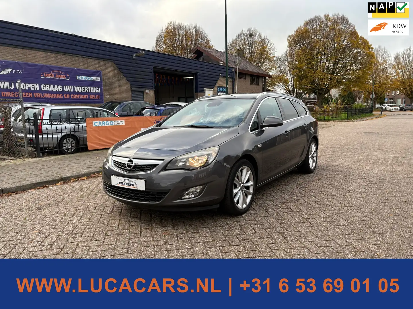 Opel Astra Sports Tourer 1.4 Turbo Sport Grau - 1