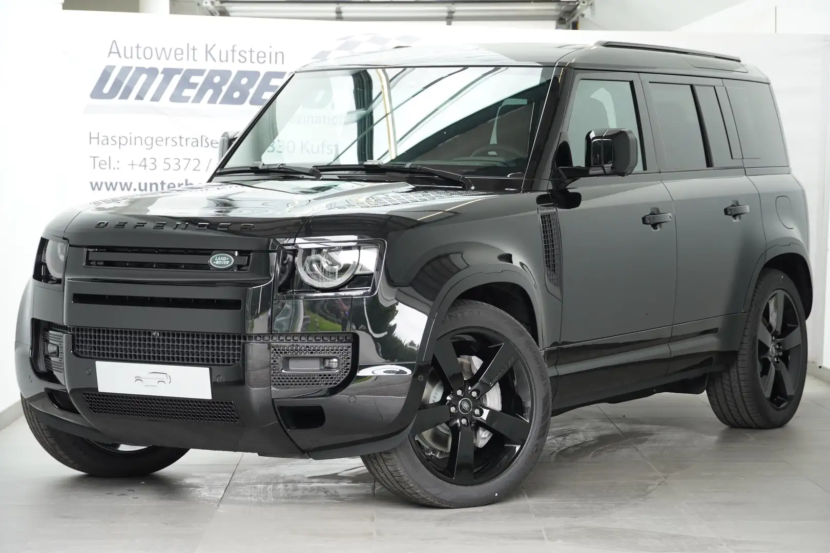 Land Rover Defender 2.0 PHEV X Dynamic SE Schwarz - 2