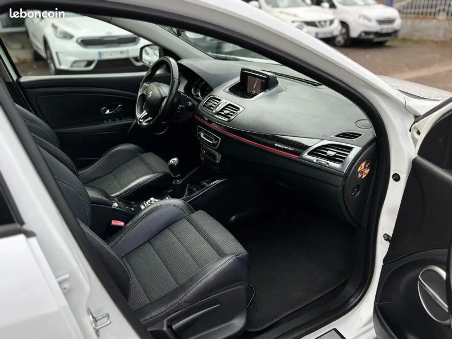 Renault Megane III 2.0 DCI 160CH FAP GT Weiß - 2