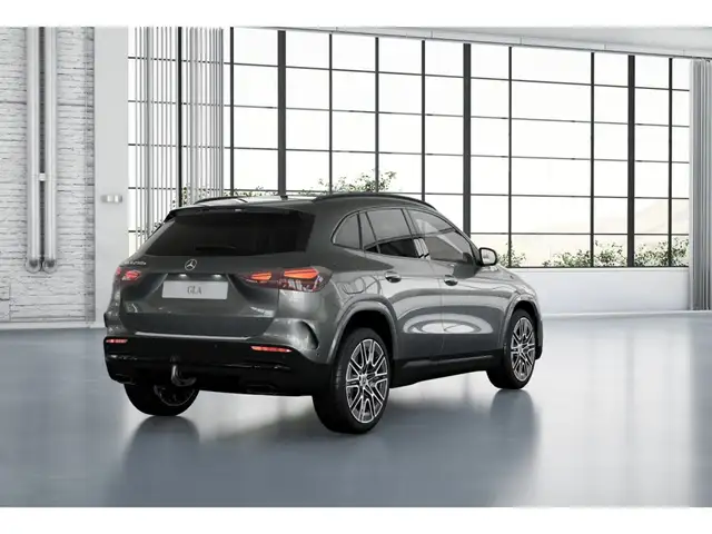 Mercedes-Benz Gla view 3