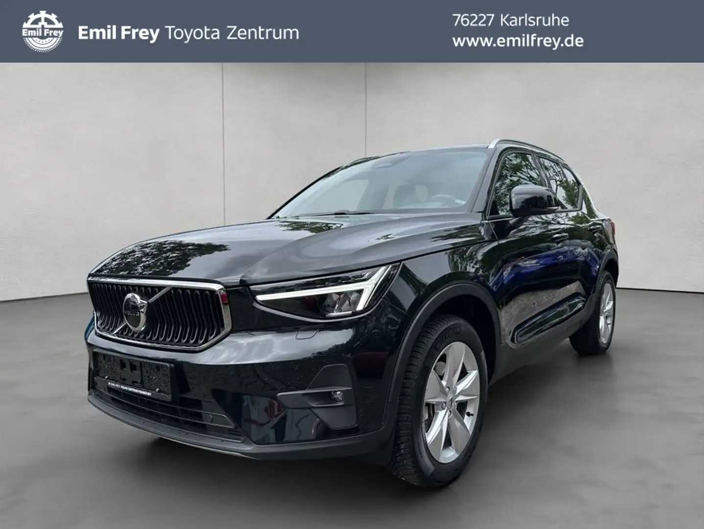 Volvo XC40 XC40 B3 B DKG Core LED, Navi, SHz. Zwart - 1