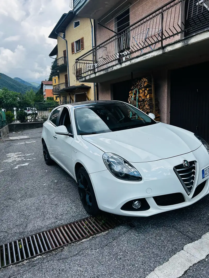 Alfa Romeo Giulietta 2.0 jtdm(2) Exclusive 170cv tct Alb - 2