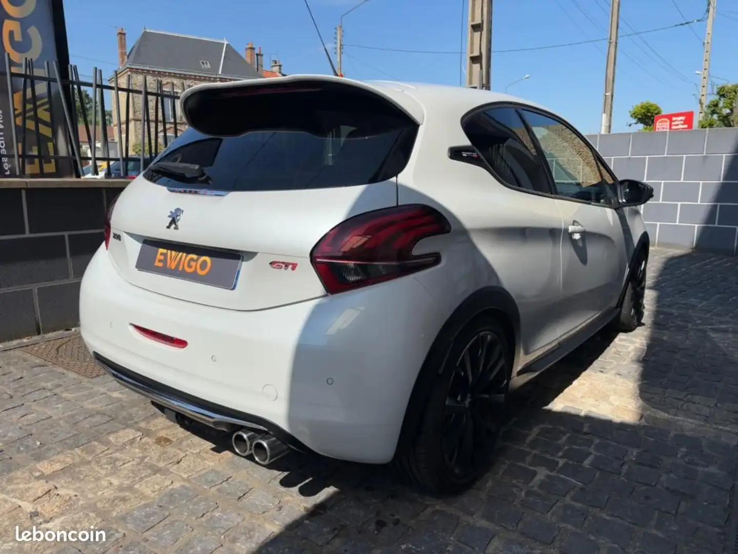 Peugeot 208 GTI By Sport Blanc - 2