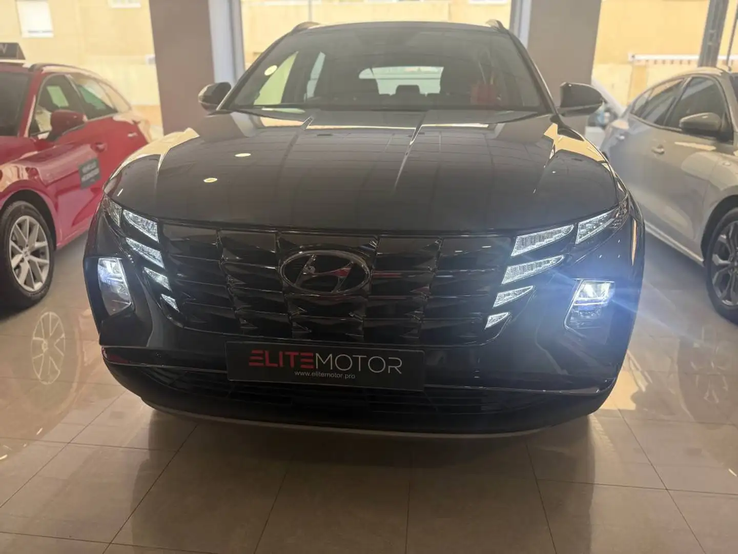 Hyundai TUCSON 1.6 CRDI Maxx 4x2 Blauw - 1