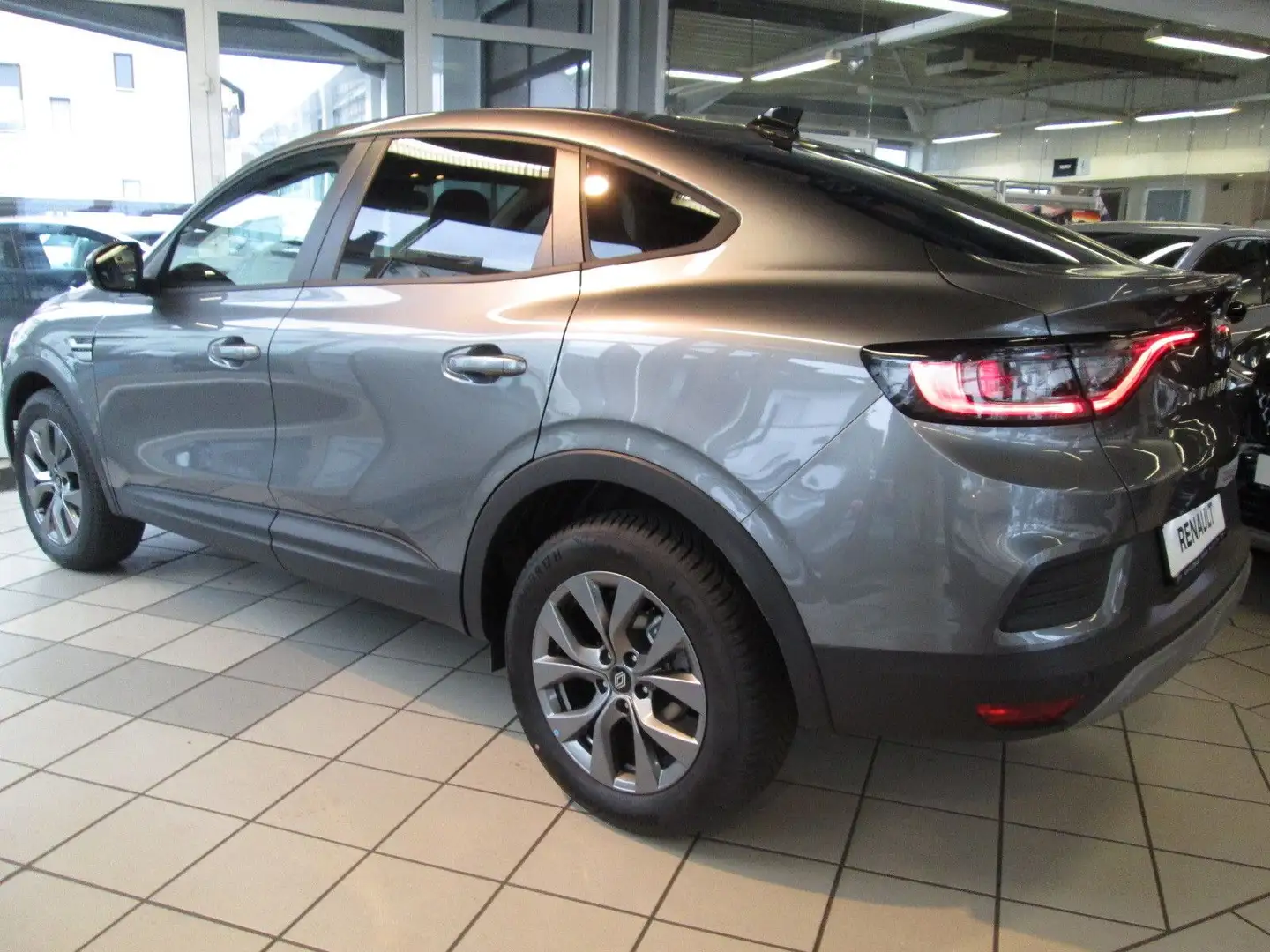 Renault Arkana Evolution Mild Hybrid 140 EDC*GJR*PDC-CAM Černá - 2