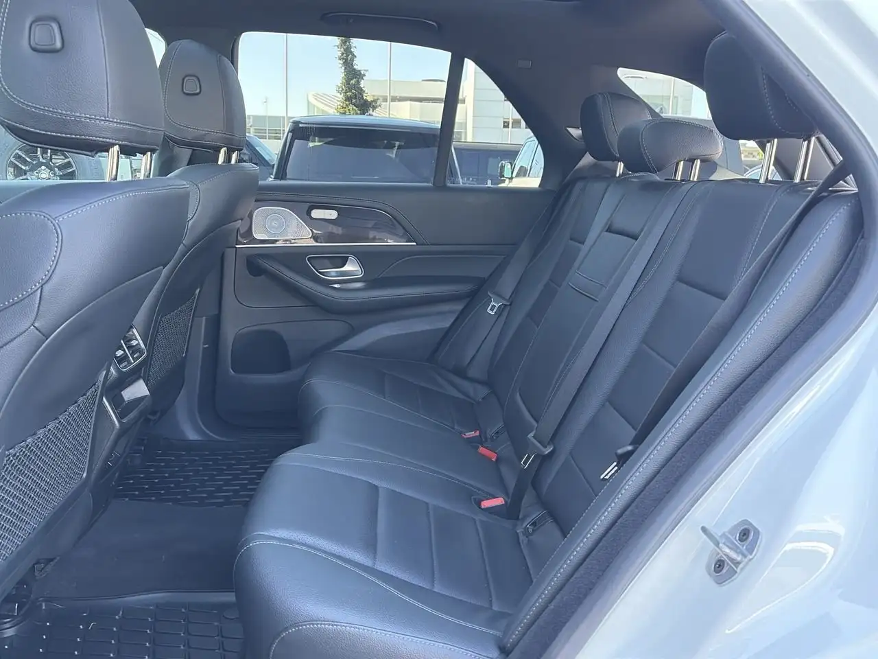 Mercedes-Benz GLE снимка Mercedes-Benz GLE
