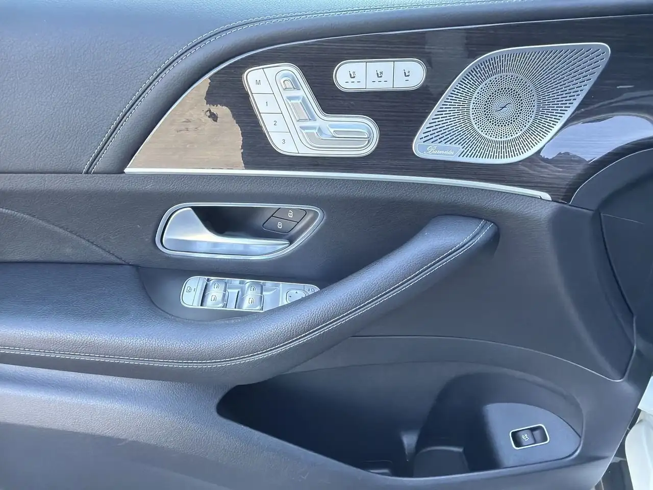 Mercedes-Benz GLE снимка Mercedes-Benz GLE