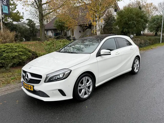 Mercedes-Benz A 180 Automaat•Pano•HarmanKardon