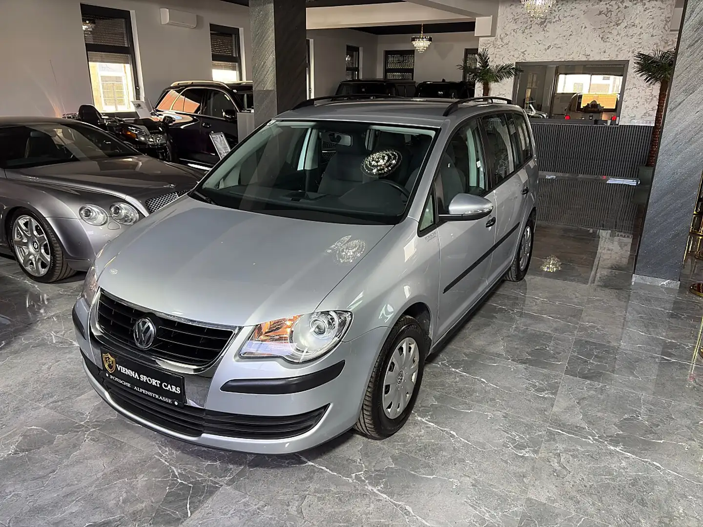 Volkswagen Touran 1,9 TDI Conceptline*Wenig-KM* Grau - 1