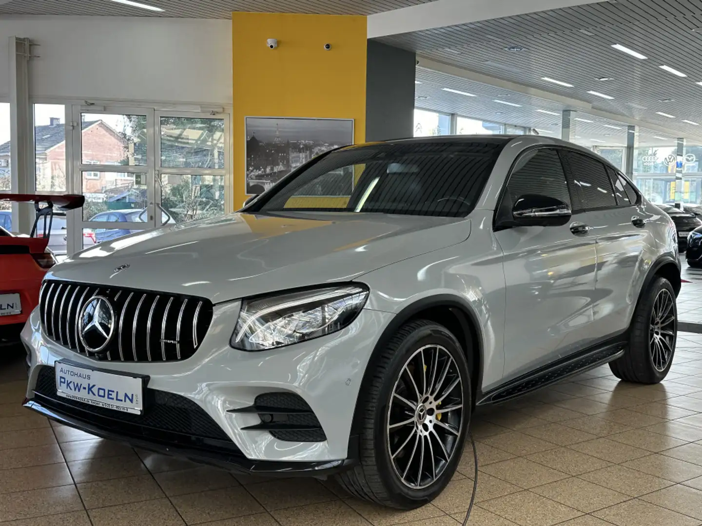 Mercedes-Benz GLC 220 d 4Matic*AMG-LiNE*COMAND*360*LED*SOUND* Argento - 1