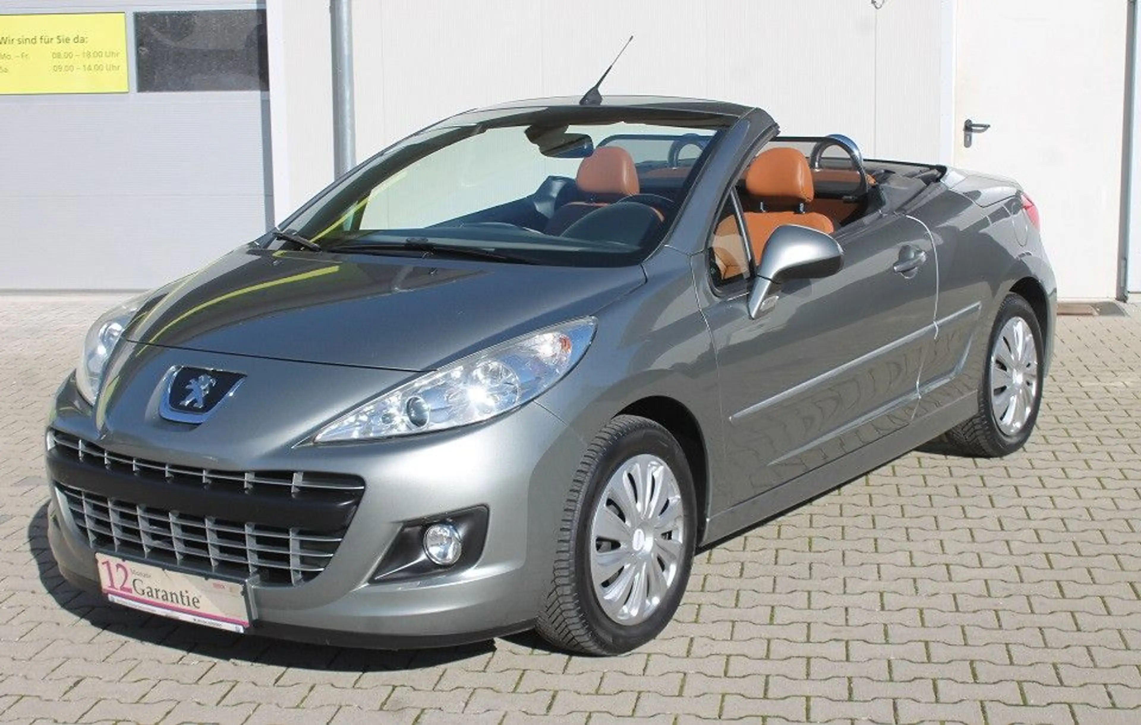 Peugeot 207 CC, Tüv, Insp+Bremsen neu!,gepfl,Leder,Finanz — photo 4
