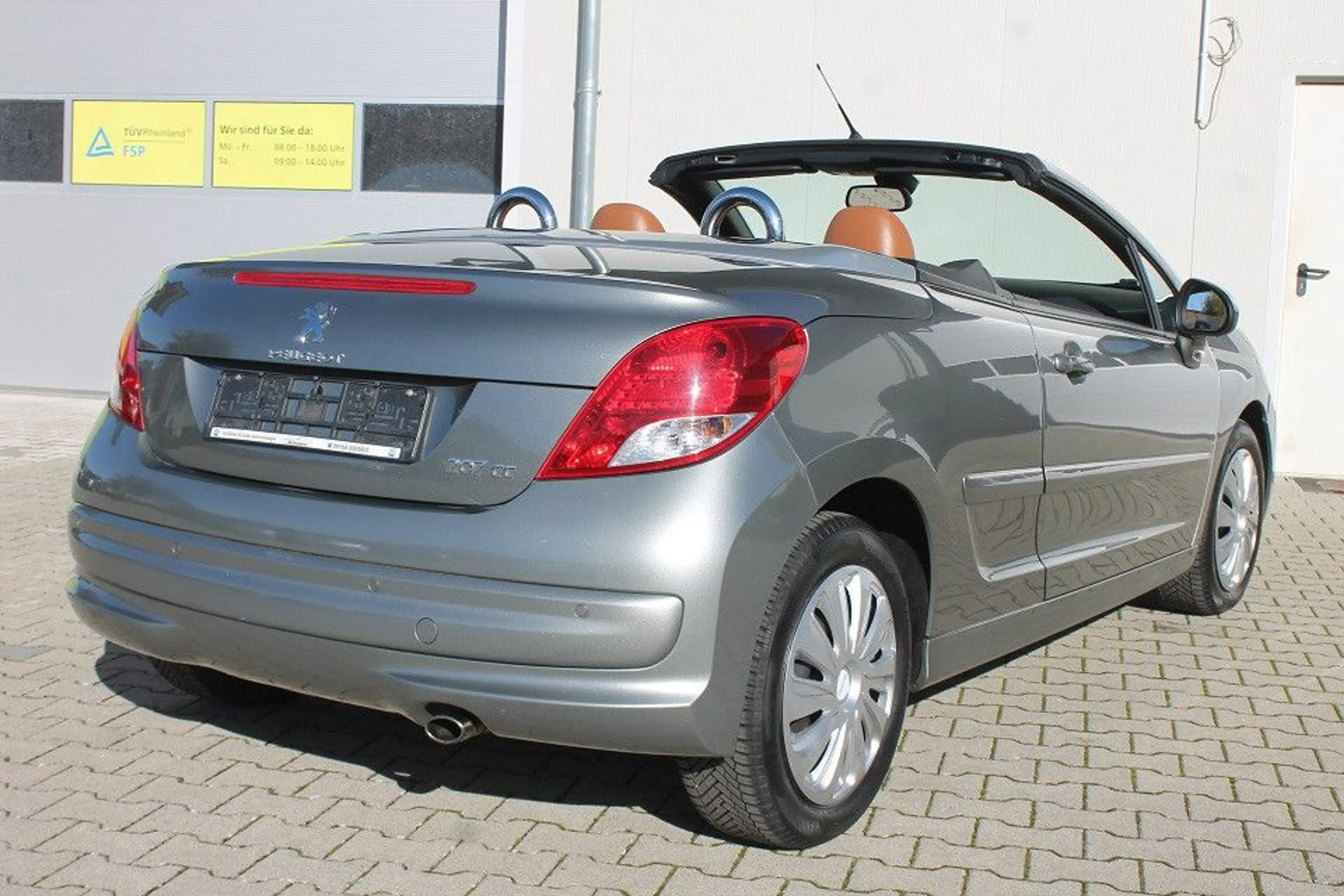 Peugeot 207 CC, Tüv, Insp+Bremsen neu!,gepfl,Leder,Finanz — photo 11