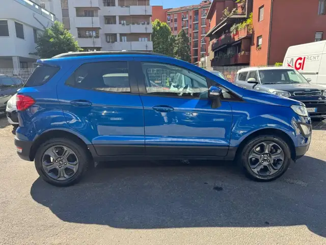 Ford Ecosport view 3