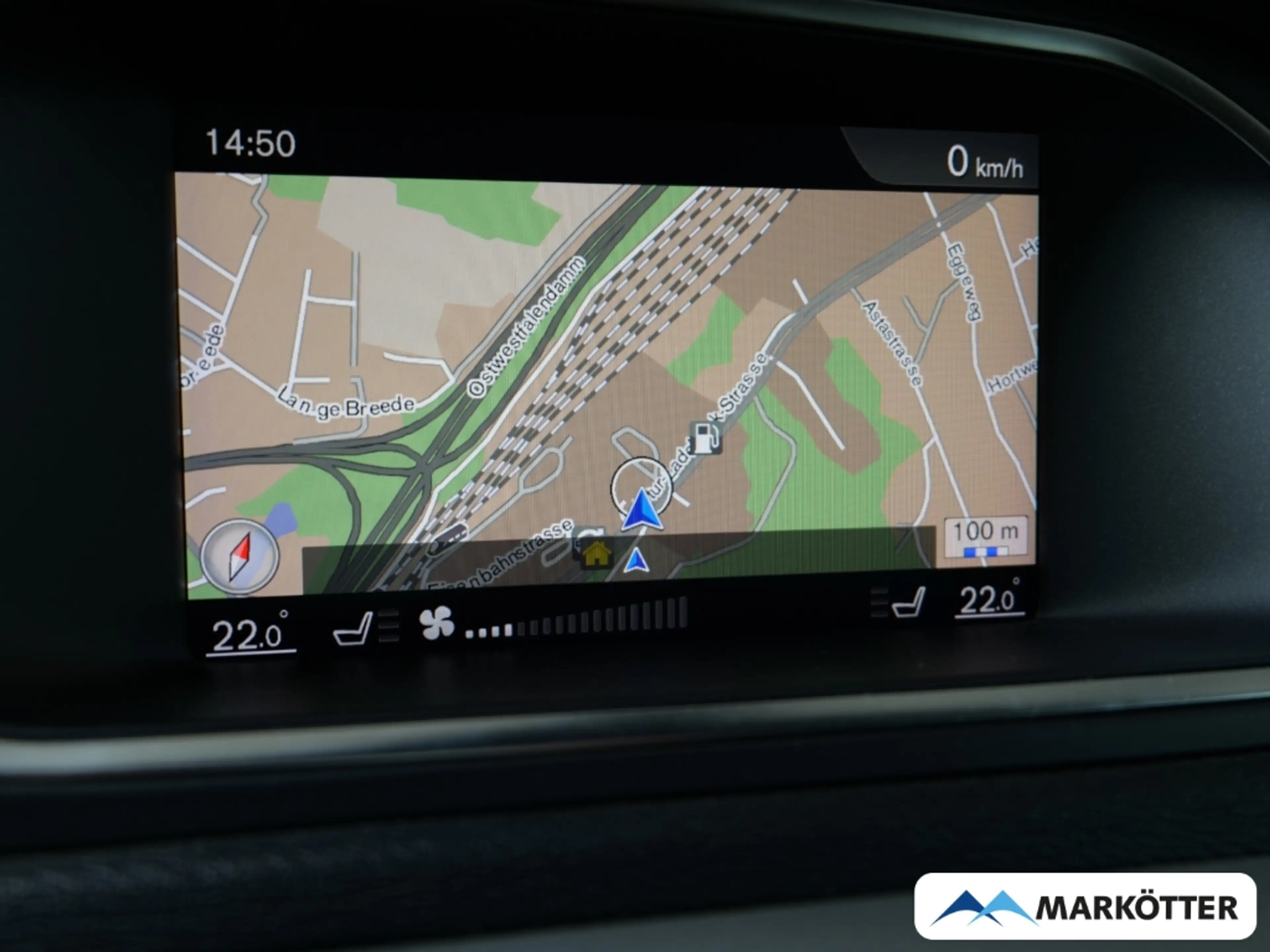 Volvo V40 D2 Momentum /Kamera/2x PDC/Scheckheftgepflegt/ — photo 11