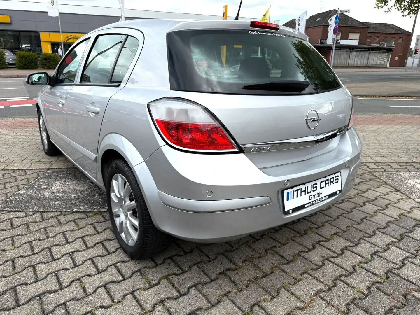 Opel Astra H Lim. Edition Argent - 2