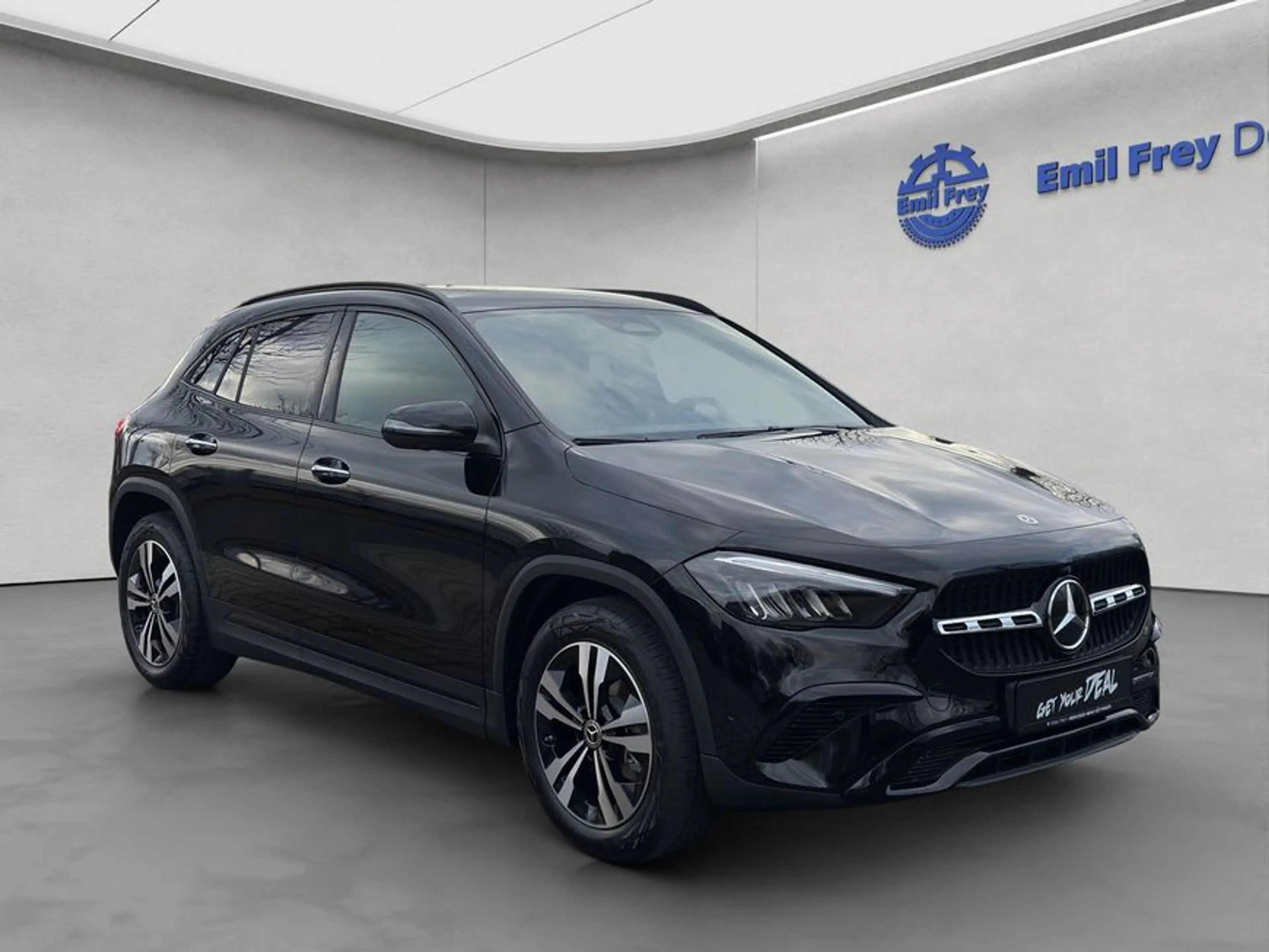 Mercedes-Benz GLA 180 GLA — photo 8