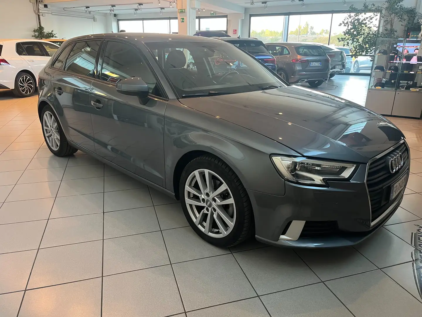 Audi A3 2.0 tdi Sport 150cv s-tronic CARPLAY!SEDILI RISCAL Gris - 1