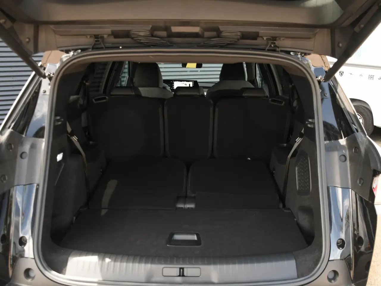 Peugeot 5008 2026 — фото 12