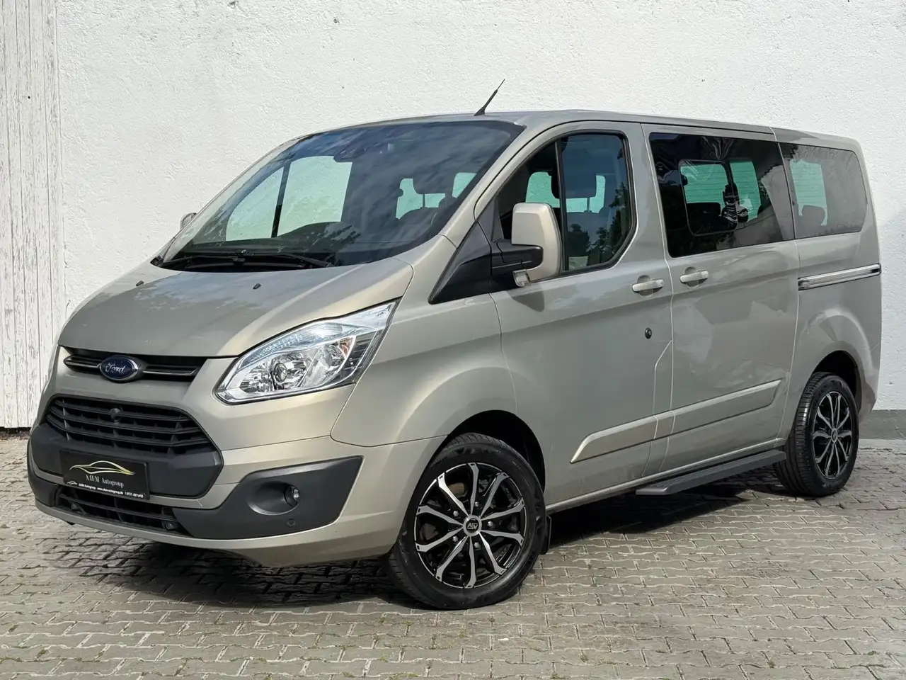 FORD TOURNEO CUSTOM 2.2 TDCI 155CH - TITANIUM - 8 PLACES - ATTELAGE - BVM - CAMÉRA DE RECUL