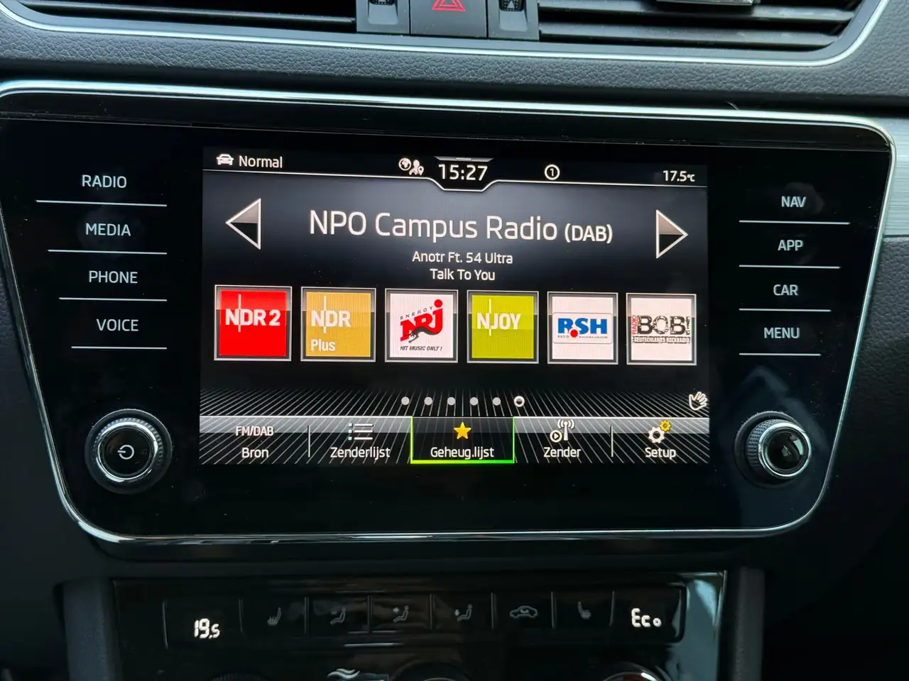 Skoda Superb Combi 1.4 TSI iV Business Edition Plus Plug In Hyb, миниатюра 20