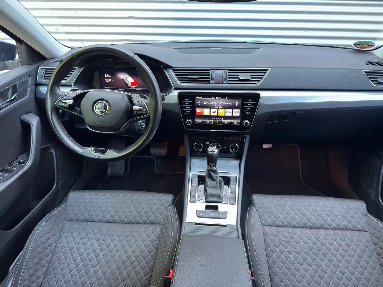Skoda Superb Combi 1.4 TSI iV Business Edition Plus Plug In Hyb, миниатюра 3