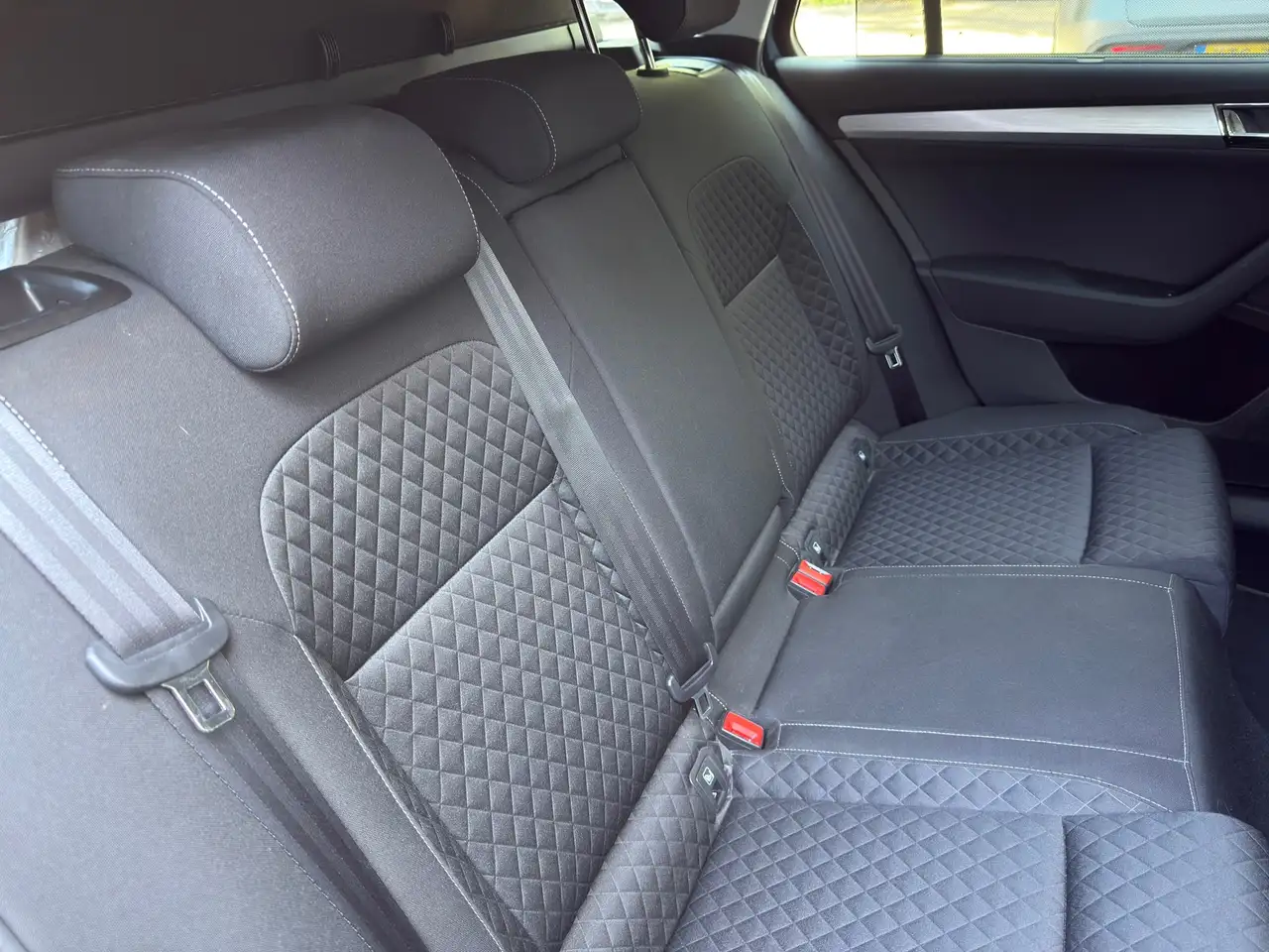 Skoda Superb Combi 1.4 TSI iV Business Edition Plus Plug In Hyb, миниатюра 23