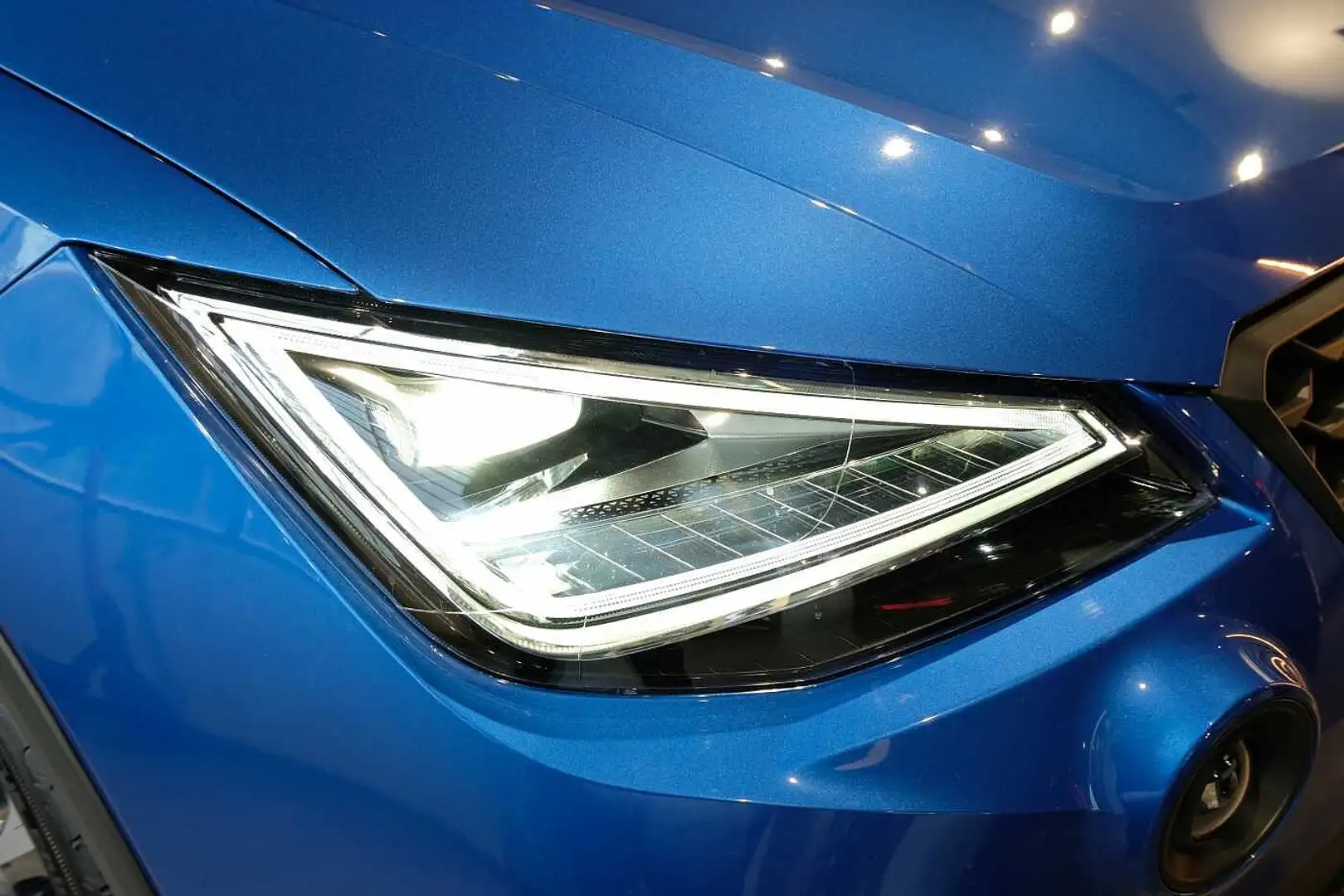 SEAT Arona 1.0 TSI 95cv Black Edition Blu/Azzurro - 2