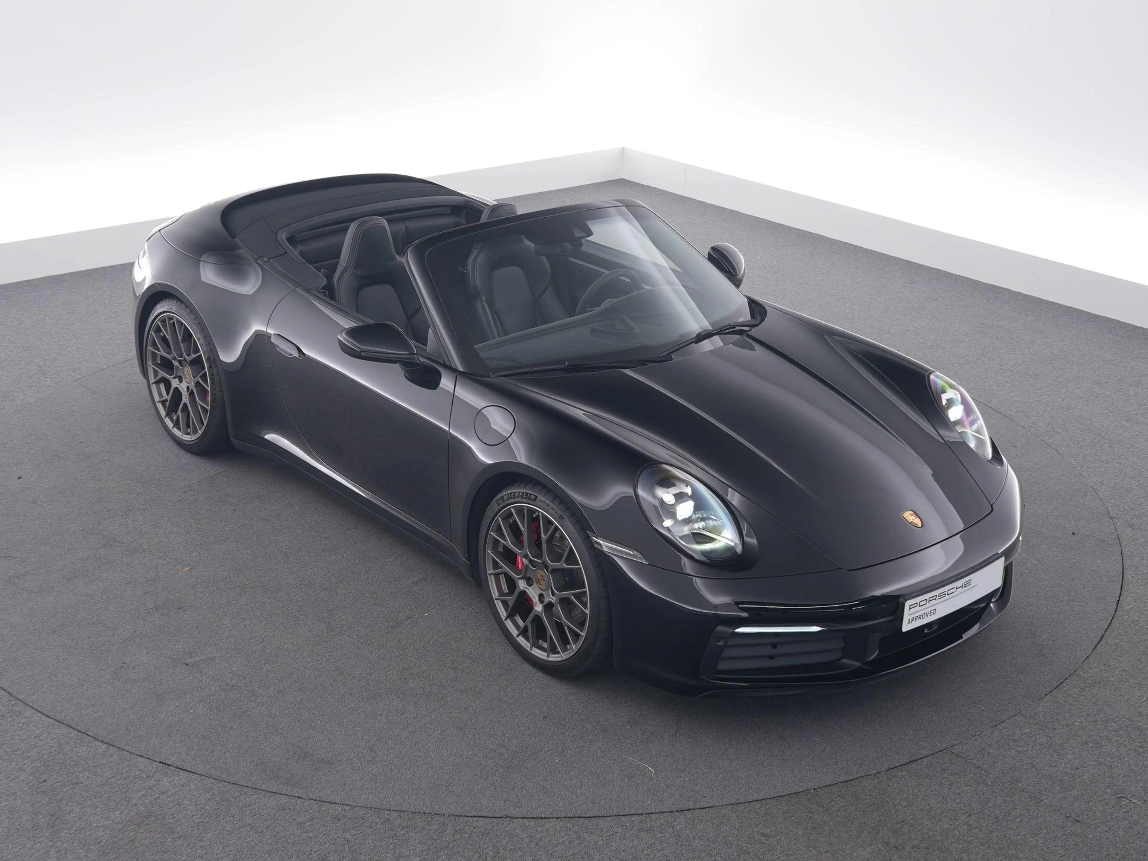 Porsche 992 Cabrio 3.0 Carrera S — photo 9