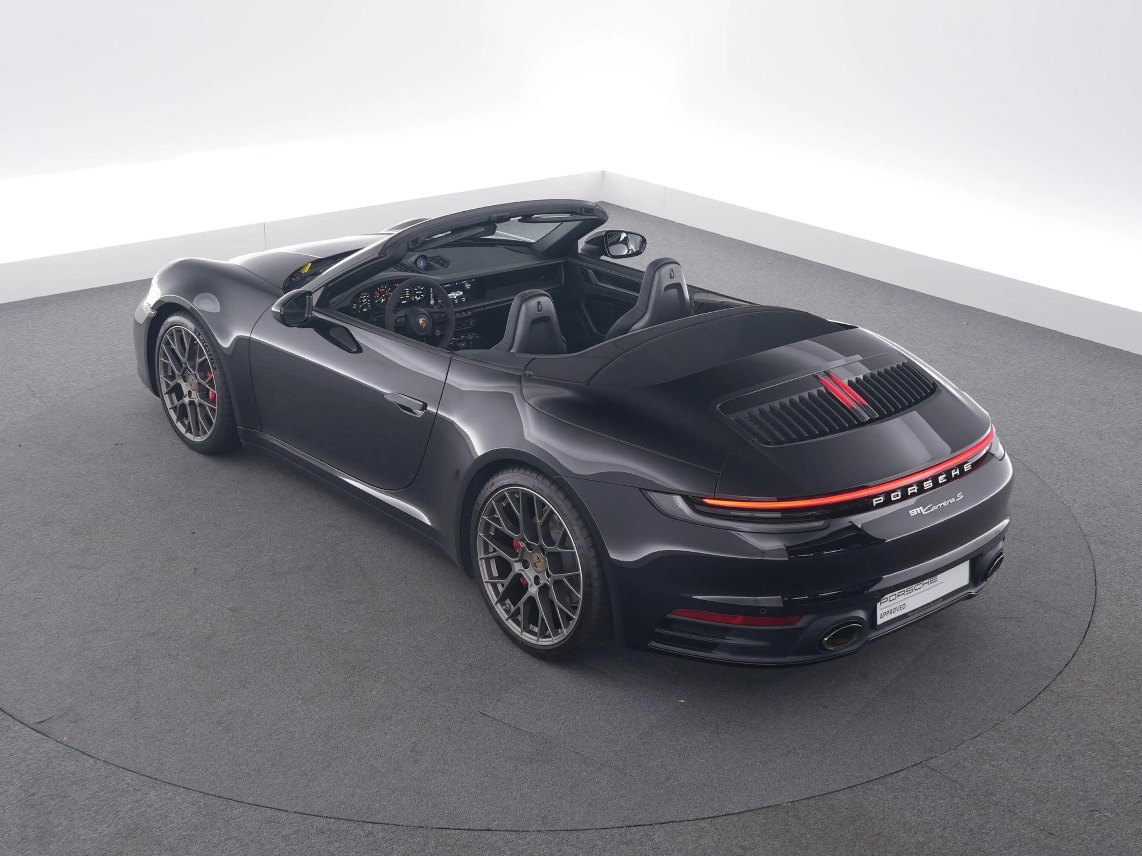 Porsche 992 Cabrio 3.0 Carrera S — photo 10