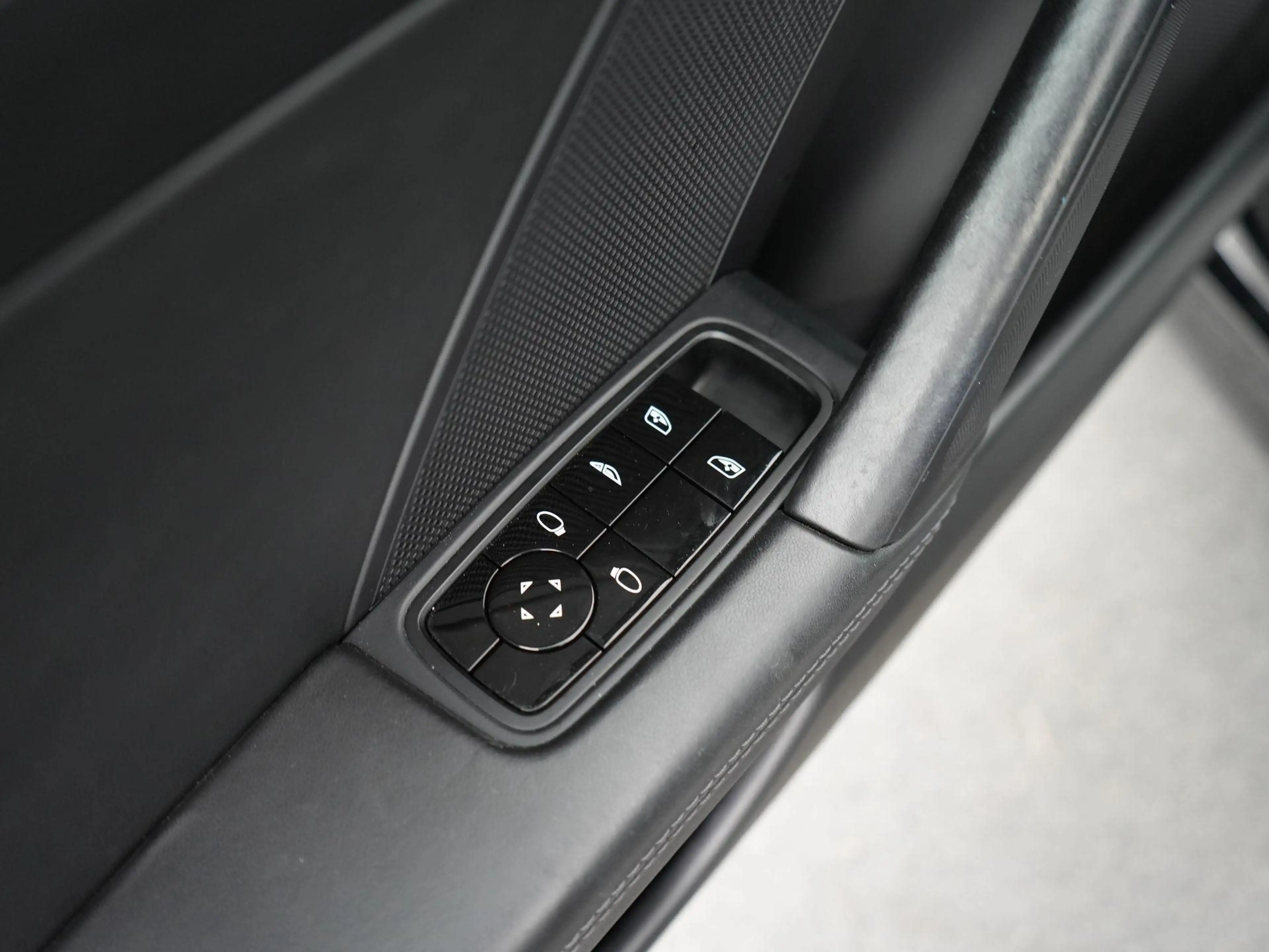 Porsche 992 Cabrio 3.0 Carrera S — photo 15