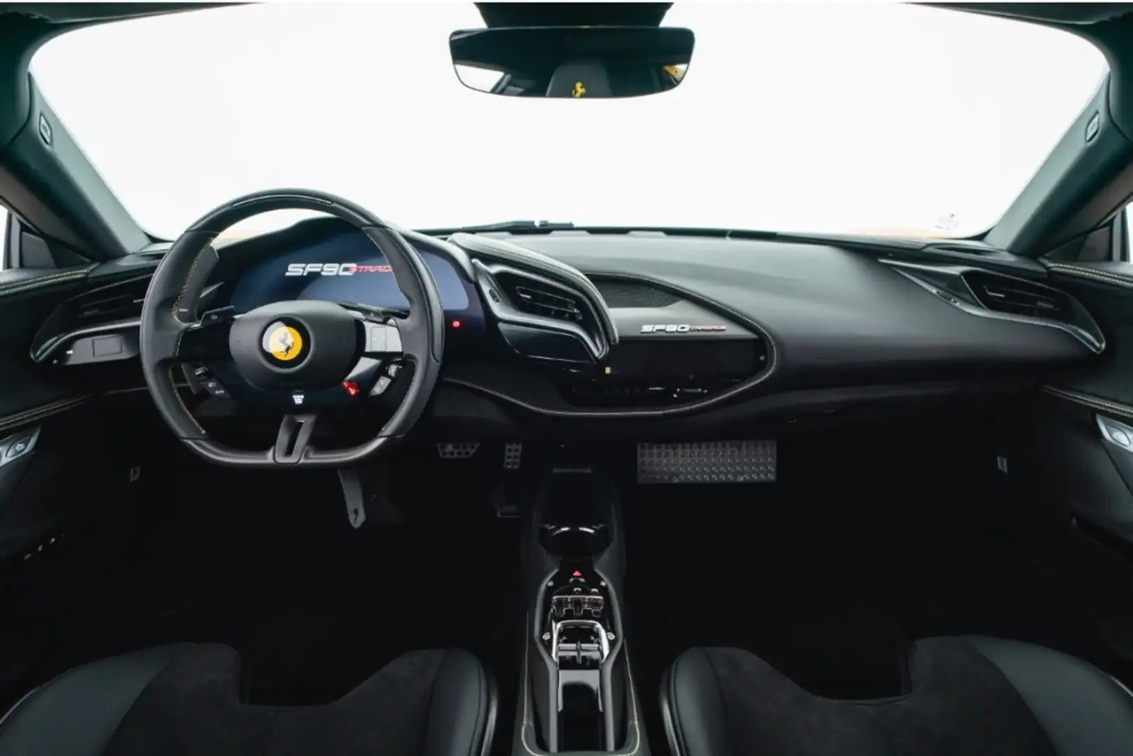 Ferrari SF90 Stradale Sárga - 2