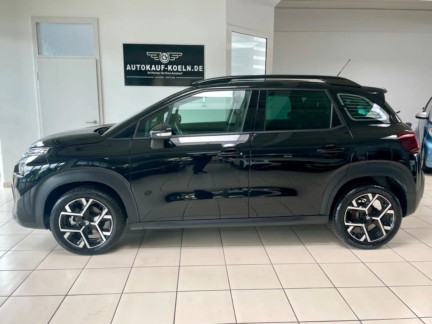 Citroen C3 Aircross 1,2 Shine Pack Schwarz - 2