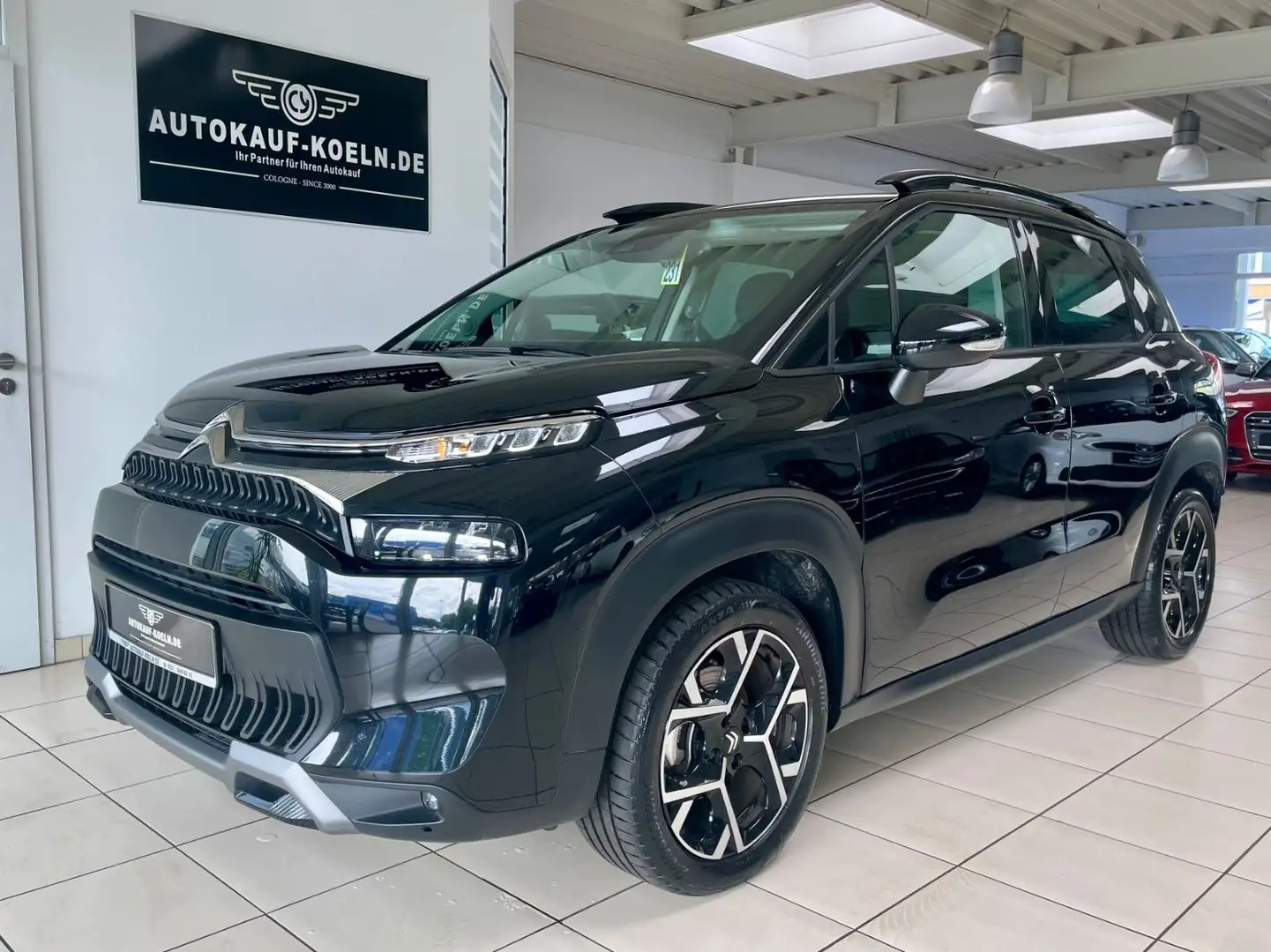Citroen C3 Aircross 1,2 Shine Pack Schwarz - 1