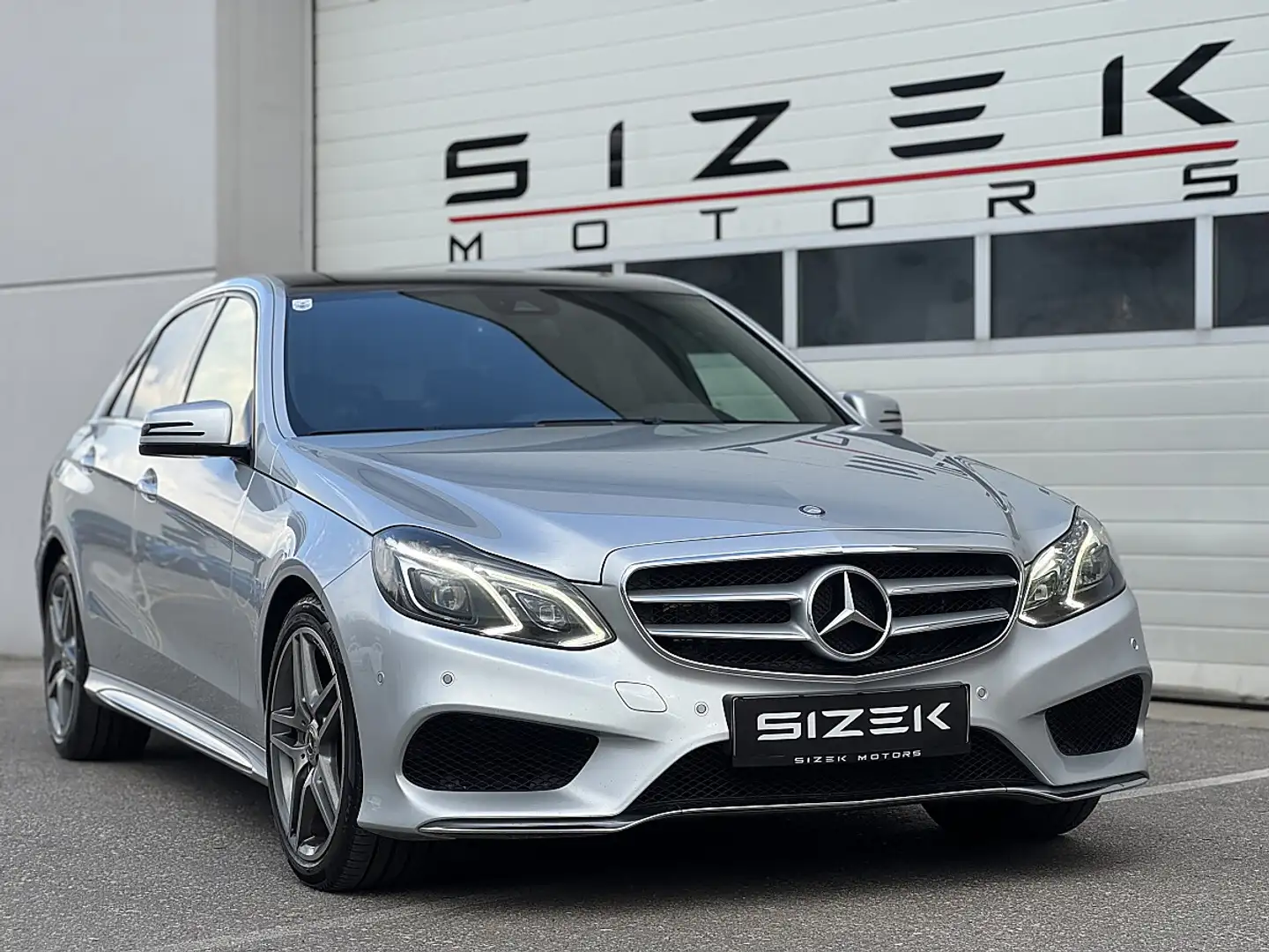 Mercedes-Benz E 350 CDI BlueTEC 4MATIC Aut.|AMG-LINE|DISTRONIC|LED|... Grau - 2