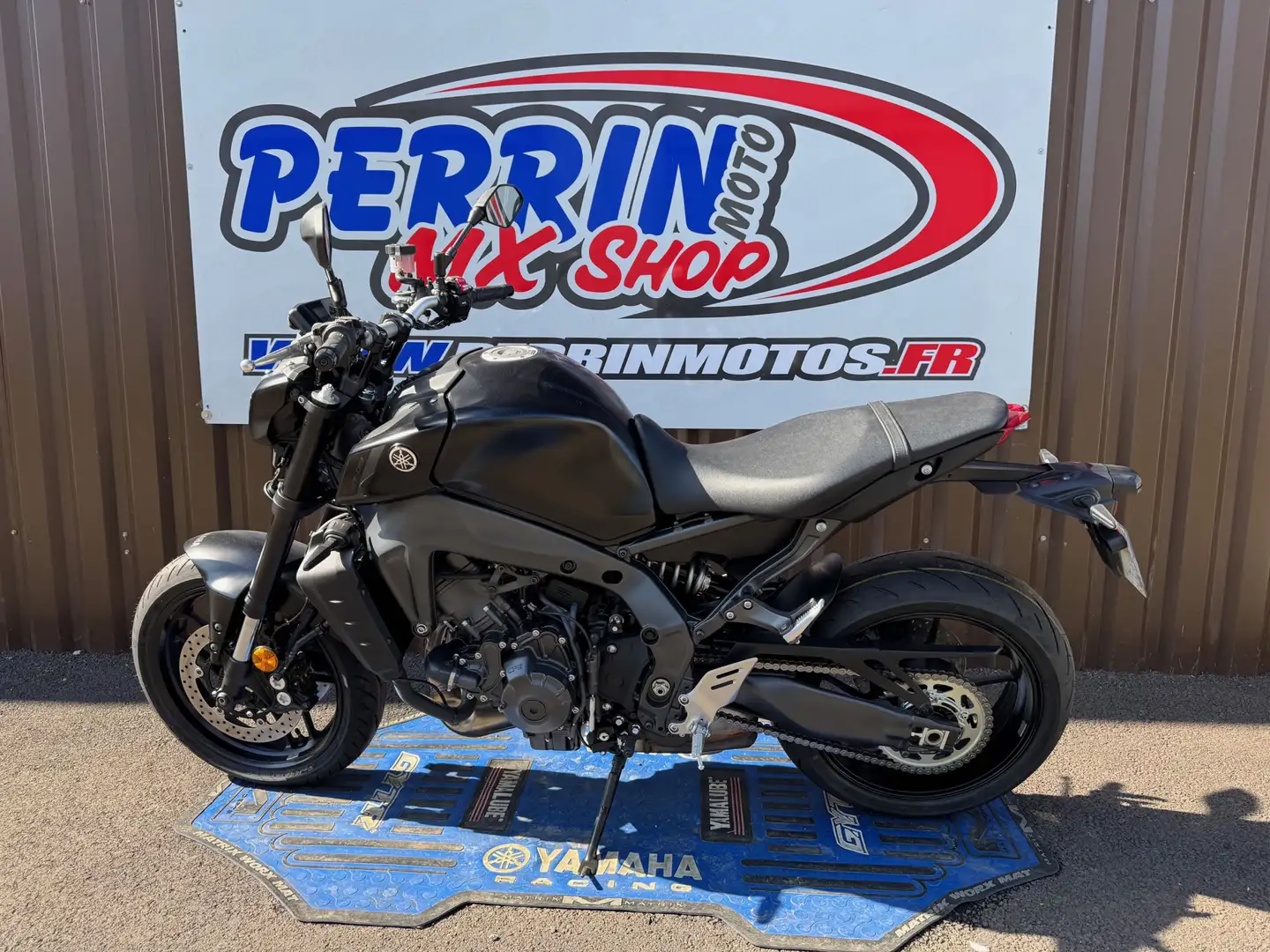 Yamaha MT-09 Černá - 1