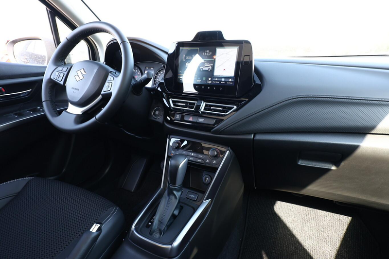 Suzuki S-Cross Comfort+ 1.4 MHEV Aut. Pano 360° Leder 81 kW (1... — photo 9