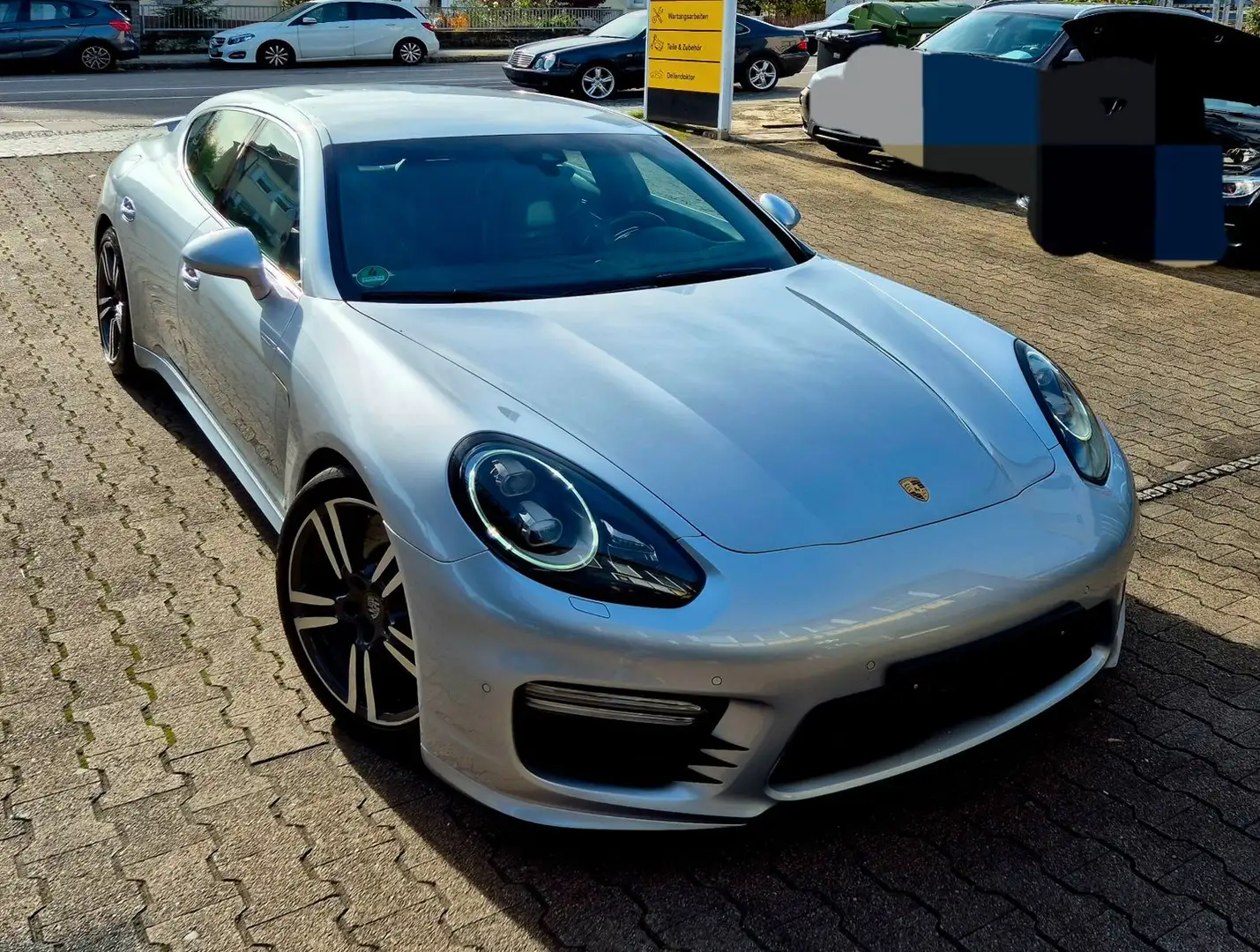 Porsche Panamera Turbo S / 1.Hand Original 70Tkm Argent - 1