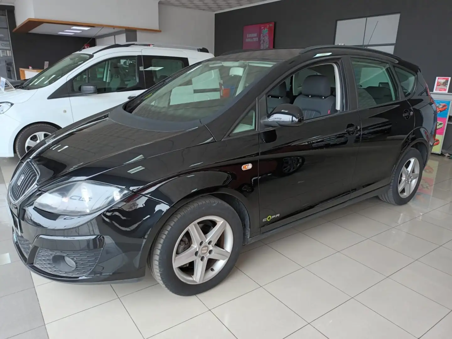 SEAT Altea 1.6TDI CR Copa Style E-eco. S&S Negro - 2