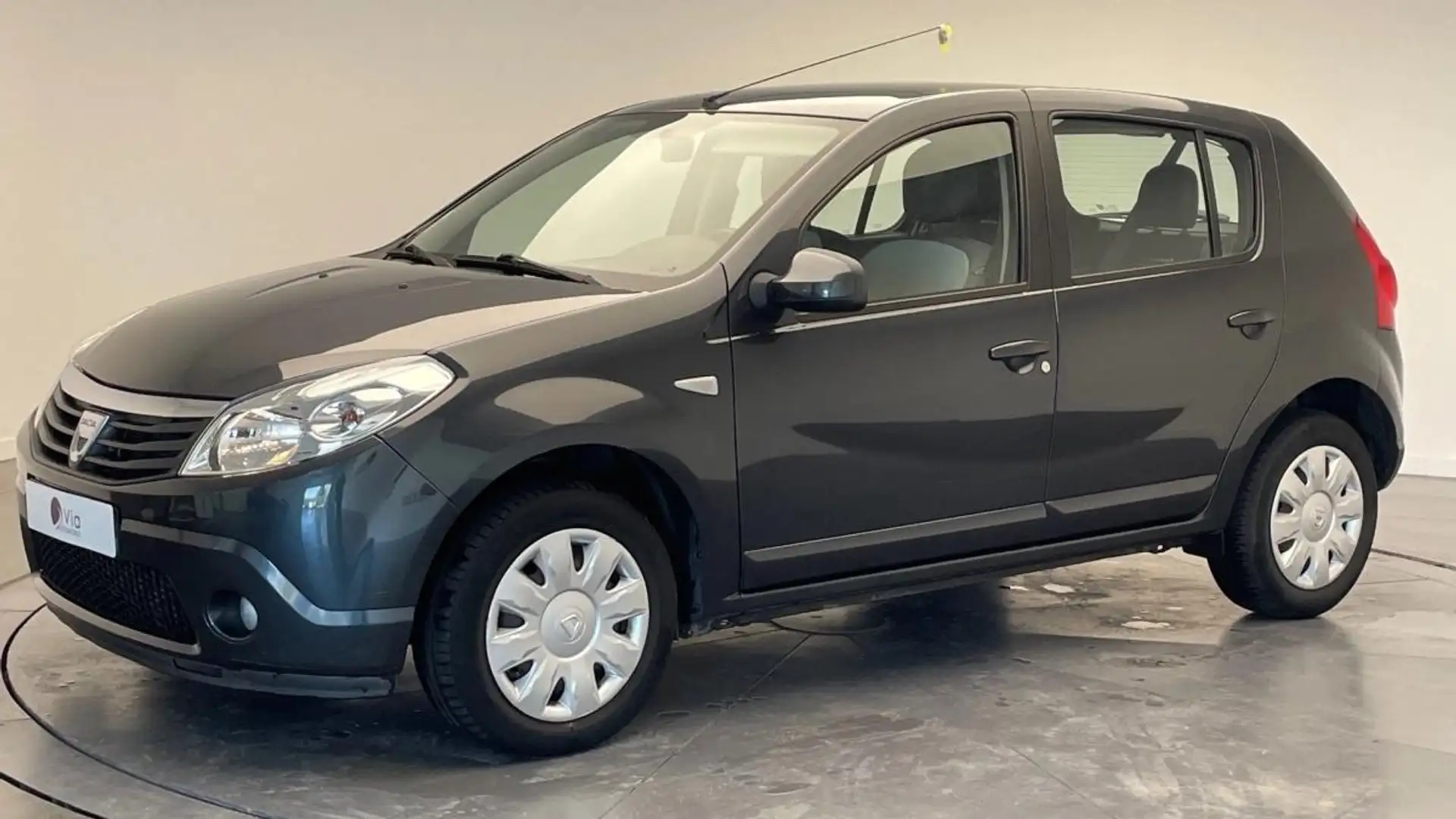 Dacia Sandero 1.5 DCI 90 LAUREATE Noir - 1