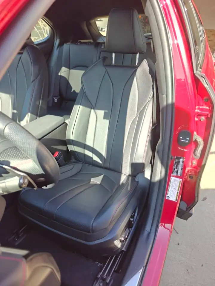 Lexus UX снимка Lexus UX