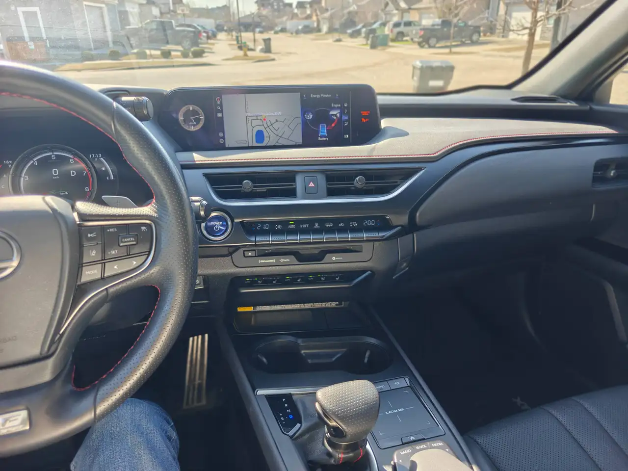 Lexus UX снимка Lexus UX