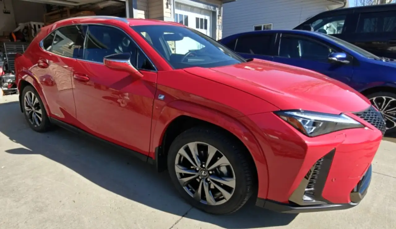 Lexus UX снимка Lexus UX