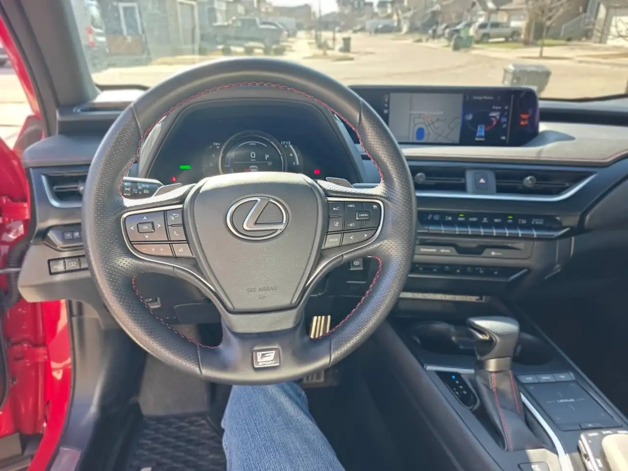 Lexus UX снимка Lexus UX
