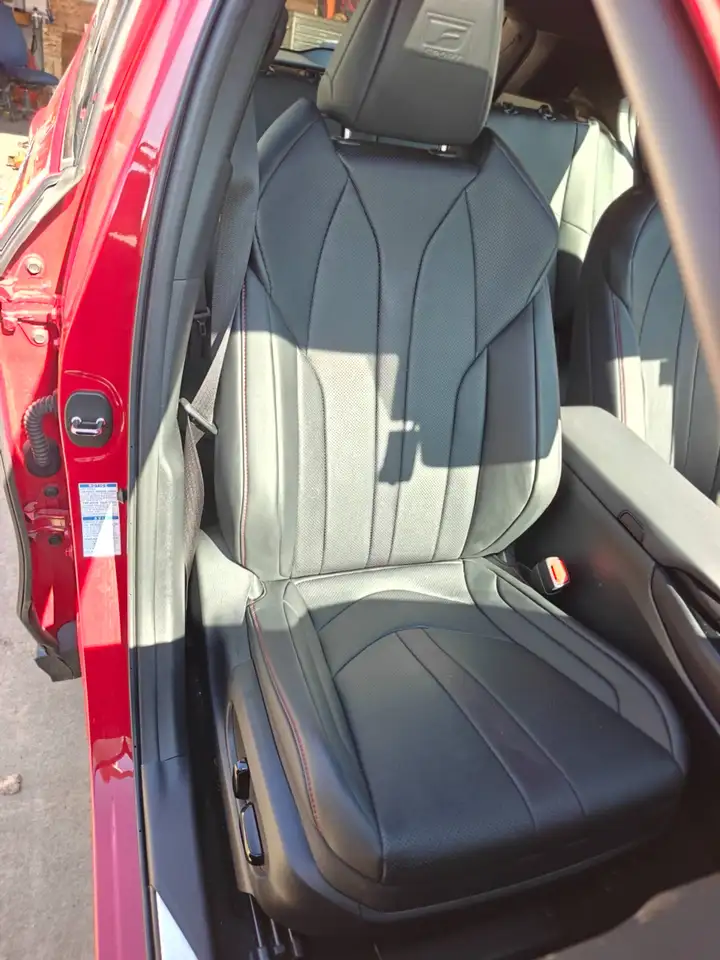 Lexus UX снимка Lexus UX