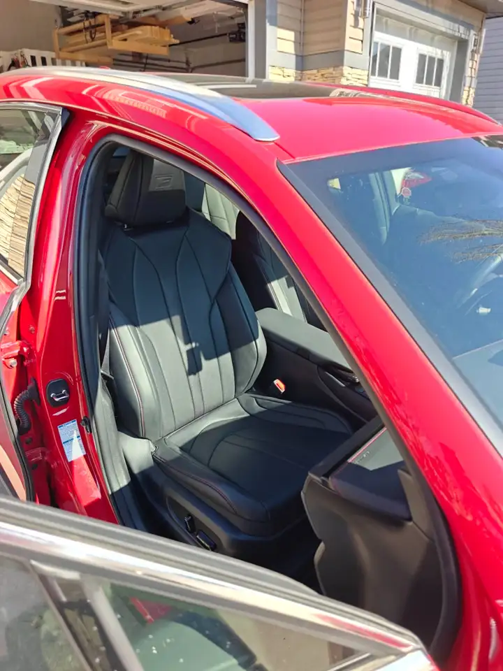 Lexus UX снимка Lexus UX