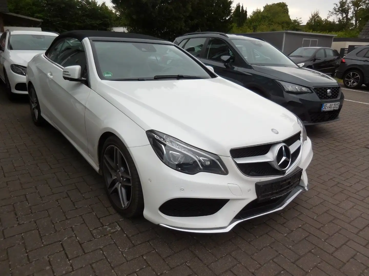 Mercedes-Benz E 350 BlueTec /Cab./AMG/LED/Leder/360G/Airscarf. Blanc - 2