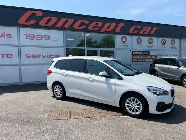 BMW BUSINESS PACK 216dA BVA + Navigation