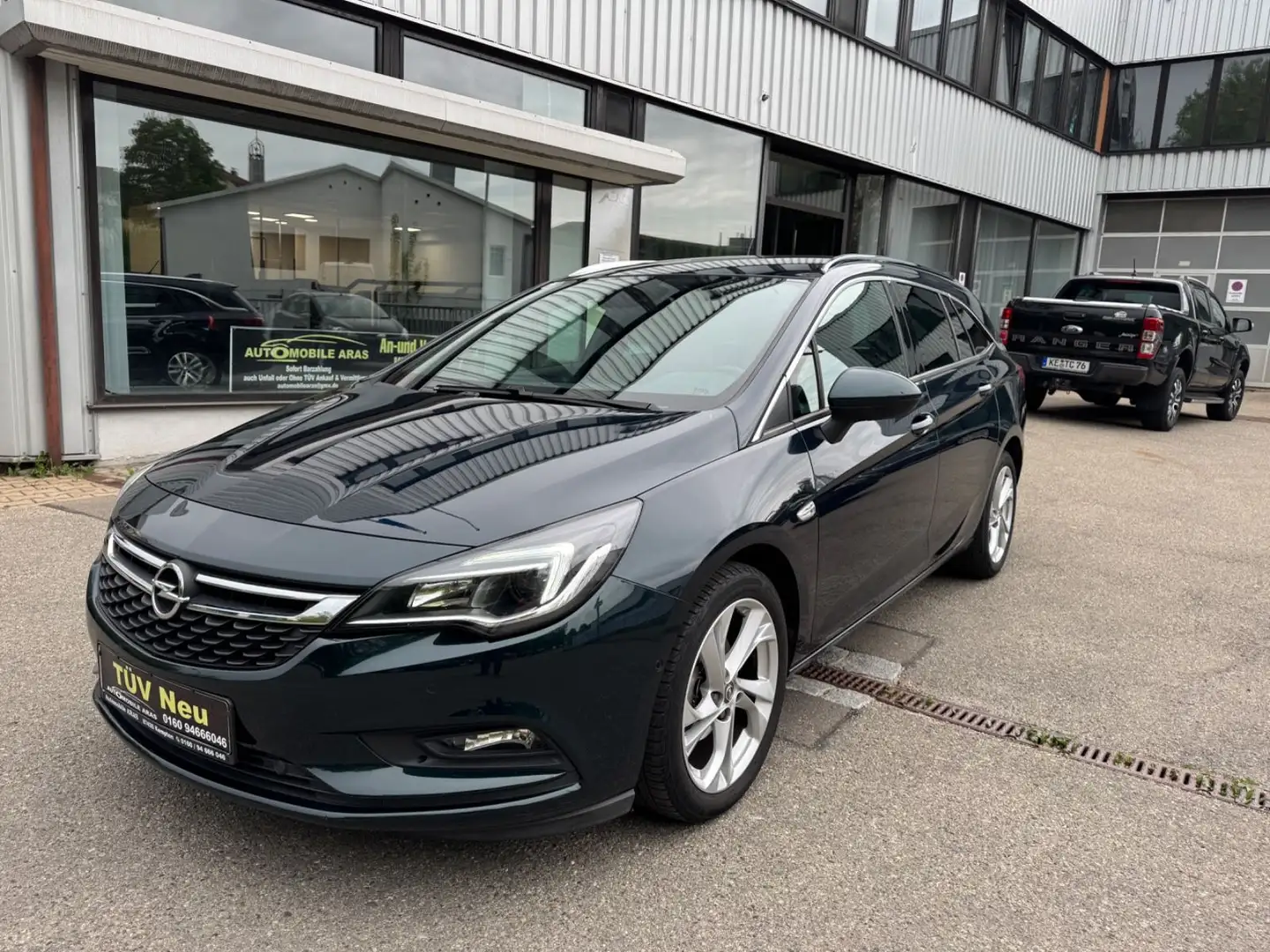 Opel Insignia A 1,6 CDTI Sports Tourer Tüvneu Euro 6 Negro - 1