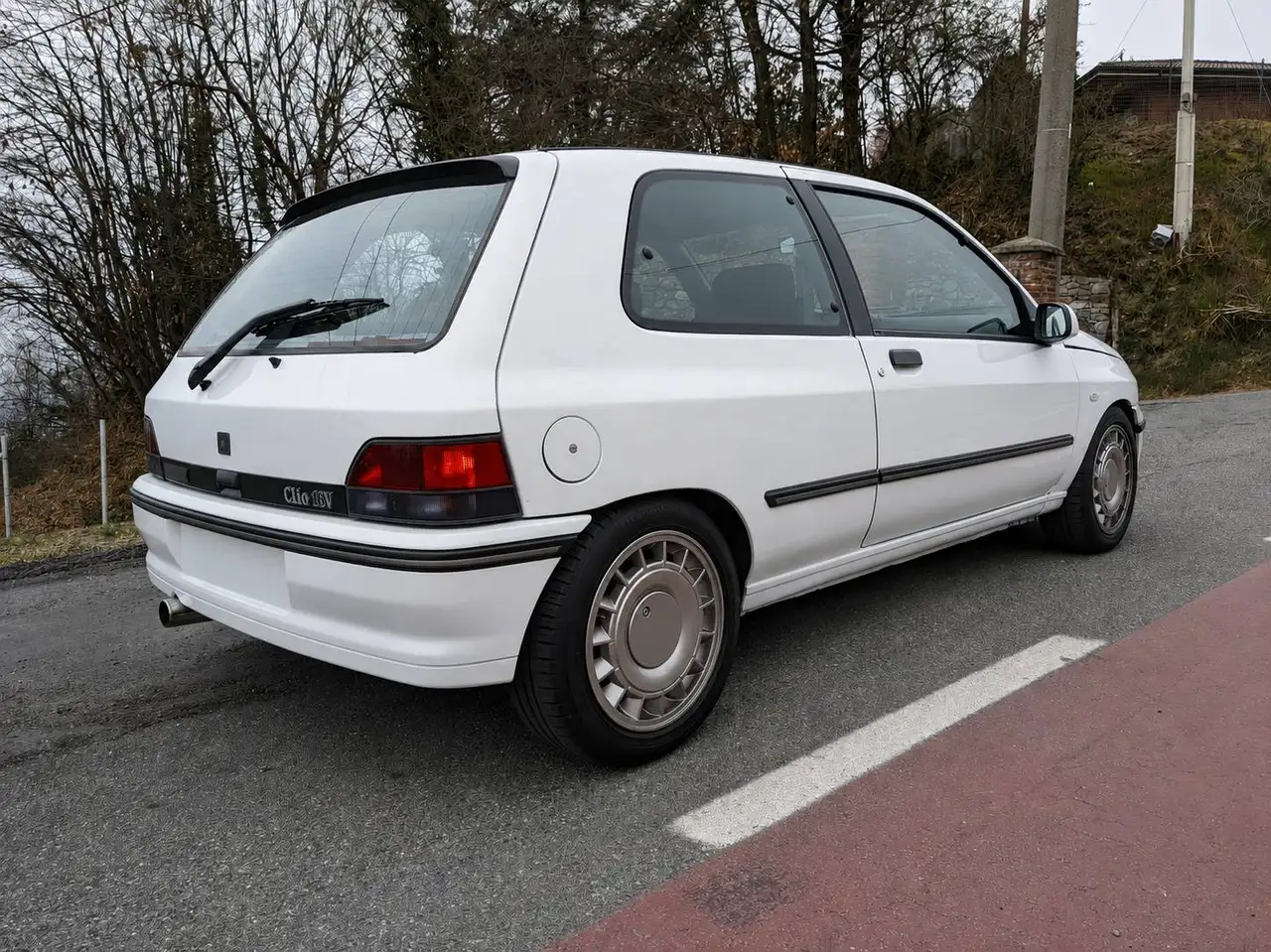 Renault Clio 3p 1.8 16v, foto 2