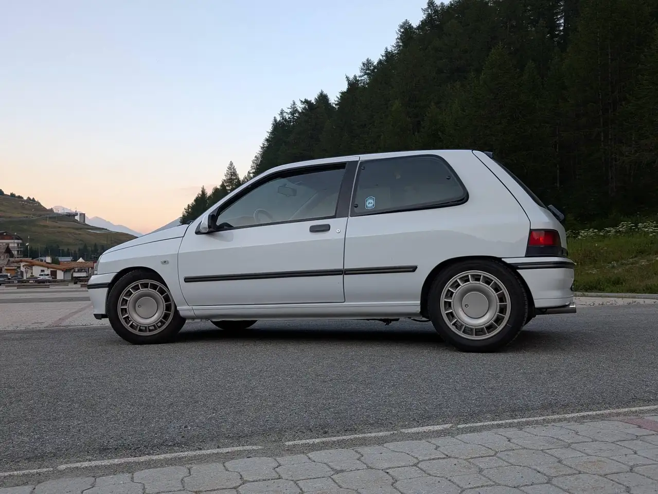 Renault Clio 3p 1.8 16v, foto 6